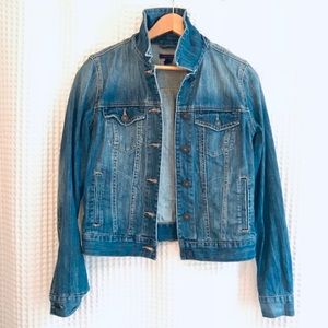 EUC Tommy Hilfiger denim jean jacket XS